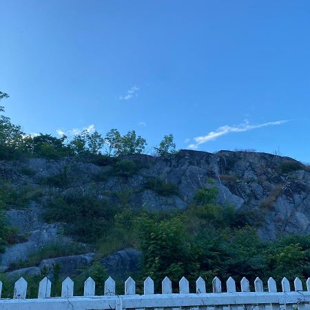 Cheerful Three Room Villa At Stroemstad City Center 外观 照片