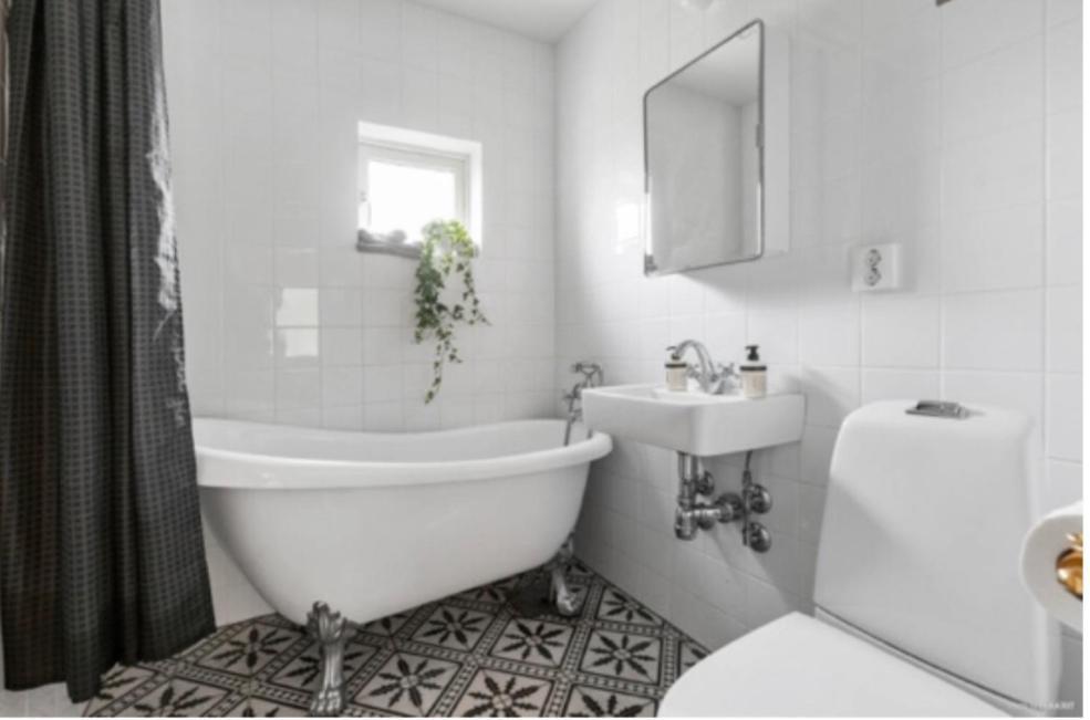 Cheerful Three Room Villa At Stroemstad City Center 外观 照片